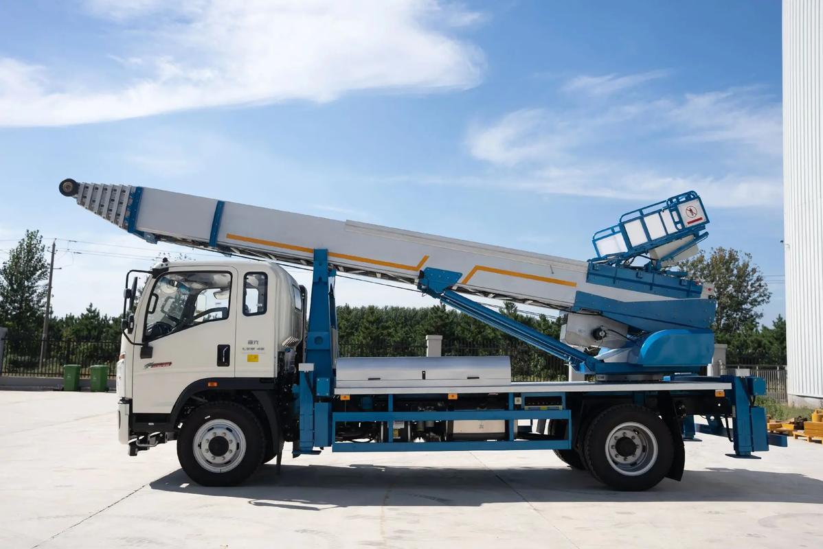 荔波云梯上料车租赁费用