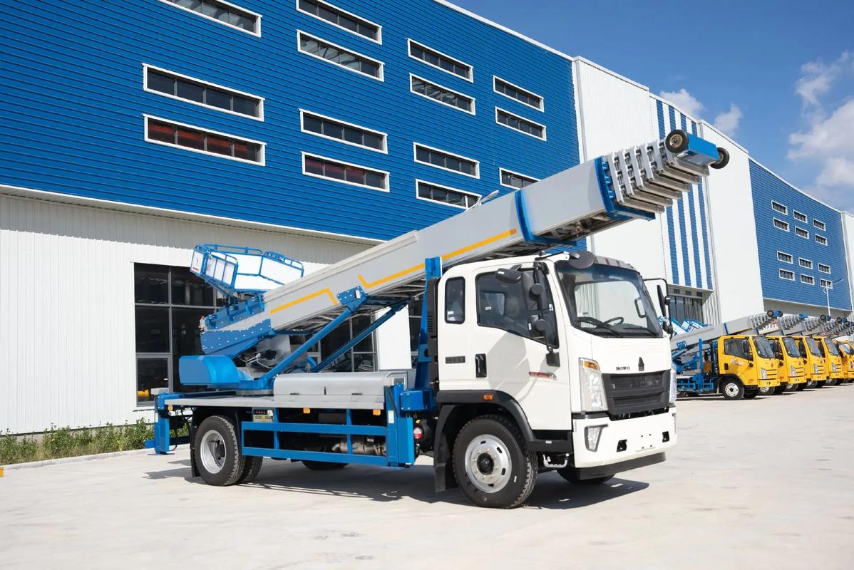 荔波出租云梯车高空作业车 建筑垃圾搬运