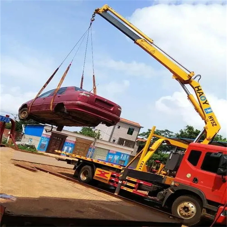 荔波吊车吊汽车的正确方法